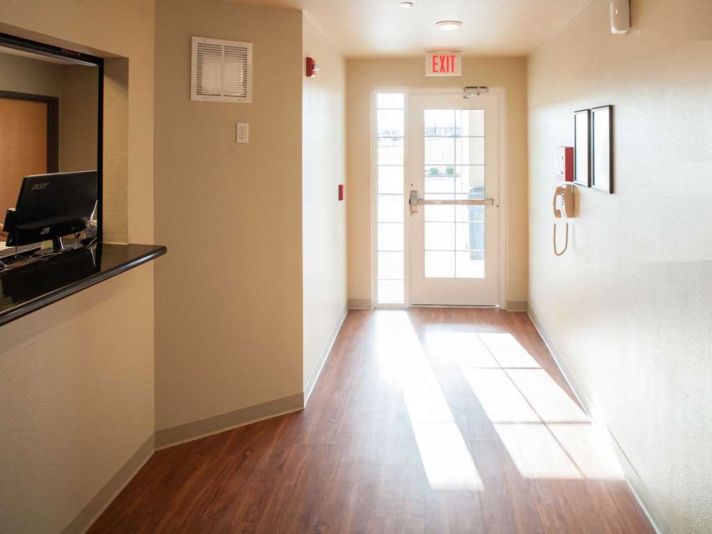 Woodspring Suites Gainesville I-75 내부 사진
